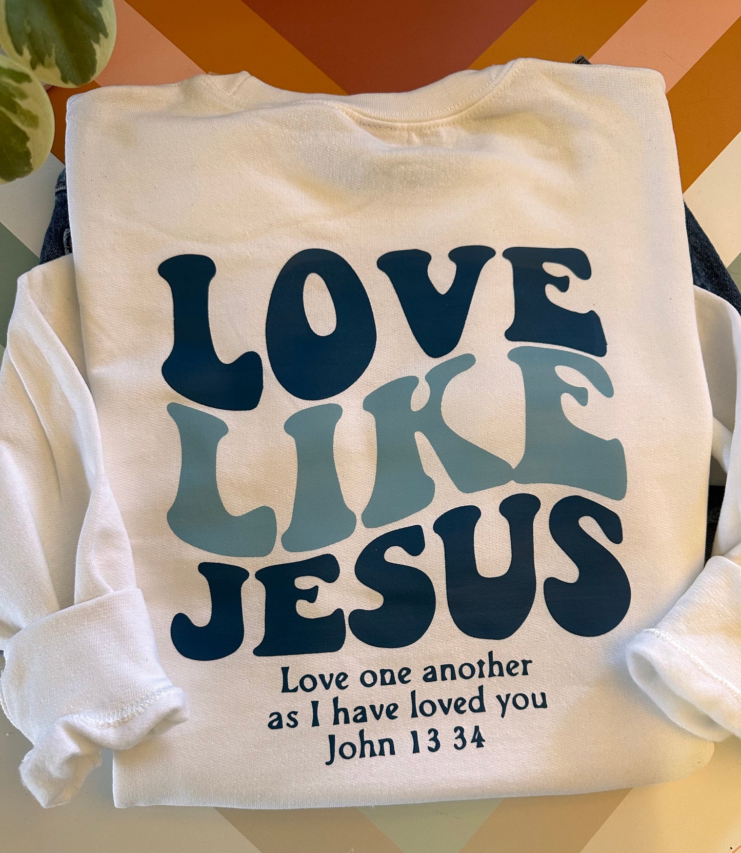 Love Like Jesus pullover